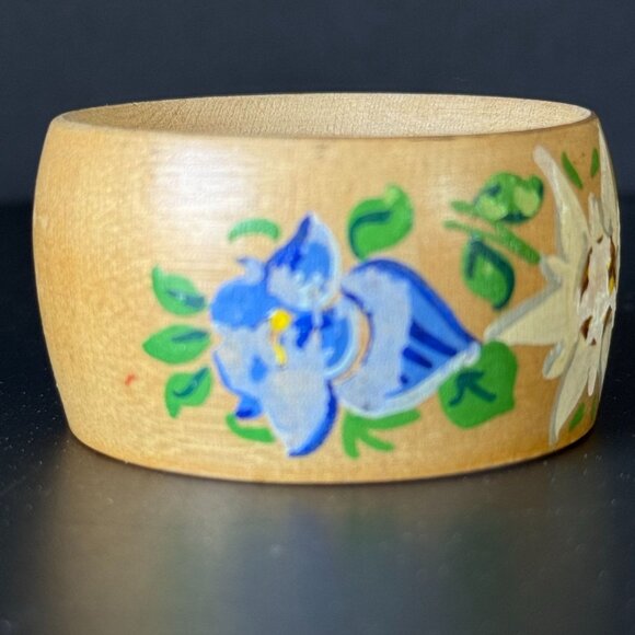 Vintage Boho Hand-Painted Wooden Napkin Ring With Floral Design Set Of 4 Rustic - Picture 6 of 10